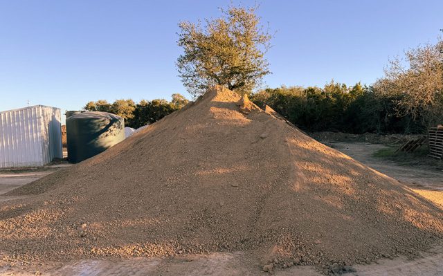 Screened Topsoil - Texas Soil and Stone